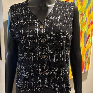 SHEIN Black and White Grid Button-Down Top